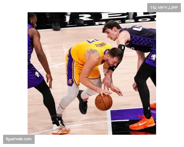 湖人魔术比赛，篮球代际传承研究路径与新生代球星成长环境优化