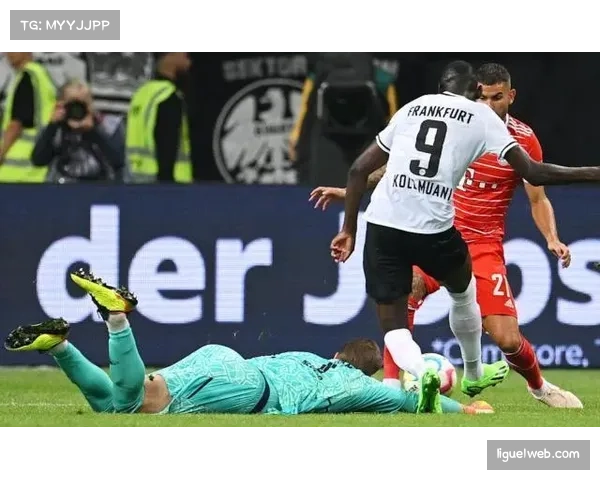 里昂在赛前最后一场训练中，重点演练了应对对手长传冲吊的防守